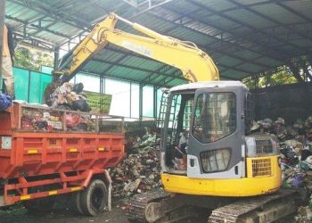 Sampah Jadi Masalah Krusial di Yogya, Truk Sampah Diberangkatkan Lebih Pagi untuk Antisipasi Antrean » Warga Berita 5 Sampah Jadi Masalah Krusial di Yogya, Truk Sampah Diberangkatkan Lebih Pagi untuk Antisipasi Antrean » Warga Berita