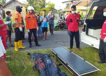 Jasad Pria Bertato Asal Sleman Ditemukan Hanyut di Pantai Imorenggo, Kulonprogo » Warga Berita 6 Jasad Pria Bertato Asal Sleman Ditemukan Hanyut di Pantai Imorenggo, Kulonprogo » Warga Berita