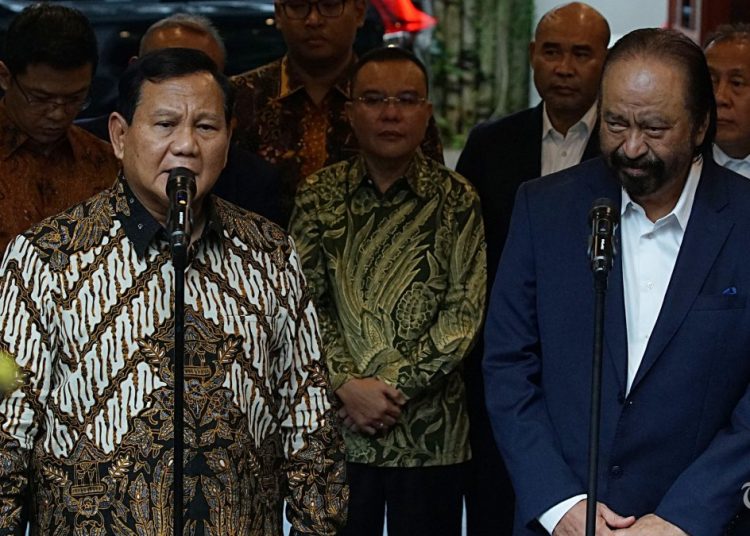Dari  Total 34 Menteri, Hanya Tersisa 8 Kursi Menteri untuk Profesional, 26 Kursi Habis Dibagi-bagi untuk Partai » Warga Berita