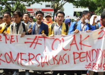 Gila-gilaan! UKT Mahasiswa Naik dari Rp 9 Juta Menjadi Rp 52 Juta, BEM Unsoed Pun Gelar Unjukrasa » Warga Berita 4 Gila-gilaan! UKT Mahasiswa Naik dari Rp 9 Juta Menjadi Rp 52 Juta, BEM Unsoed Pun Gelar Unjukrasa » Warga Berita