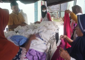 Warga Ramaikan Bazar Murah Kodim Pekalongan Jelang Lebaran