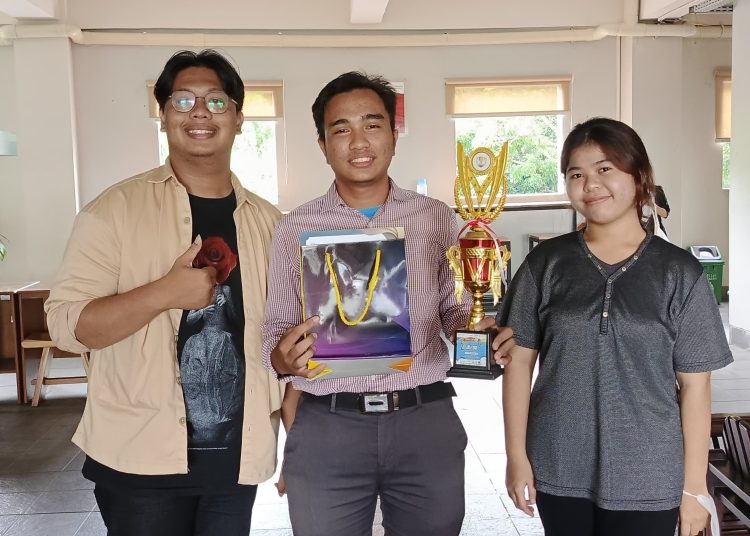 Calvin Mahasiswa TI Udinus Raih Juara pada Ajang Desain UI/UX.. 1 Calvin Mahasiswa TI Udinus Raih Juara pada Ajang Desain UI/UX..