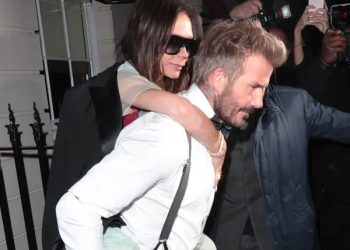 Posh Menangis Haru Terima Pujian David Beckham di Pesta Ultah 7 Posh Menangis Haru Terima Pujian David Beckham di Pesta Ultah