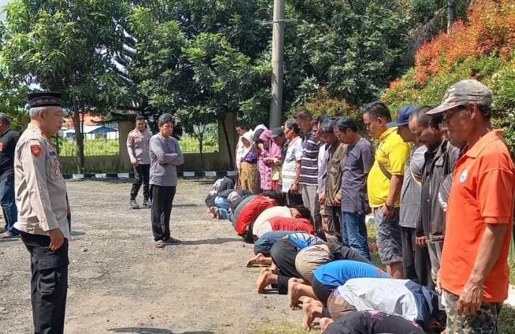 Hendak Tawuran, Puluhan Kelompok Remaja di Amankan Polsek Songgom 1 Hendak Tawuran, Puluhan Kelompok Remaja di Amankan Polsek Songgom