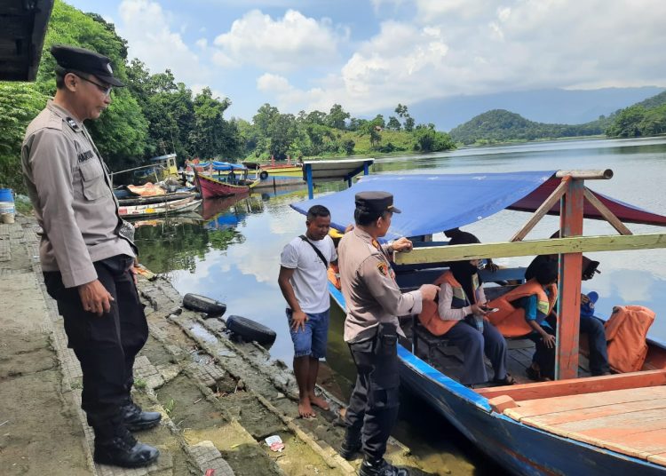 Libur Lebaran, Polres Brebes Perketat Penjagaan di Obyek Wisata 1 Libur Lebaran, Polres Brebes Perketat Penjagaan di Obyek Wisata