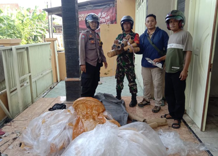 Polisi Sita Petasan dan Balon Udara di Buaran