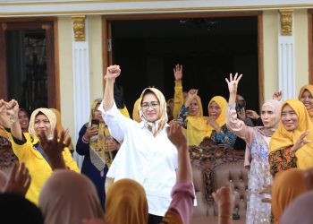 Hasil Survei Dua Lembaga, Airin Ungguli Rano, Wahidin Halim, dan Iti Octavia – Warga Berita