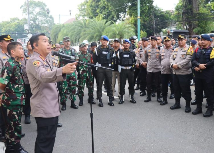 4266 Personel Gabungan Amankan Rapat Pleno Penetapan Presiden dan Wapres RI Terpilih Pemilu 2024 di KPU RI – Warga Berita
