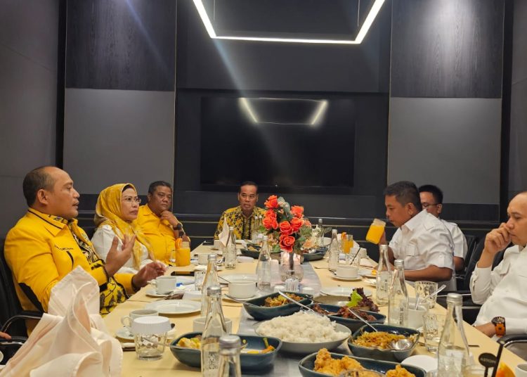 Bertemu Secara Tertutup, Golkar dan Gerindra Isyaratkan Berkoalisi di Pilkada Banten – Warga Berita