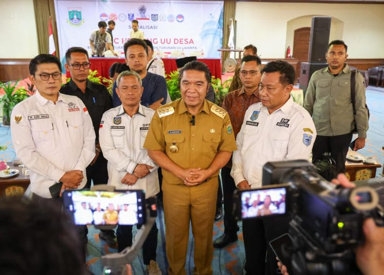 Apdesi Gelar Public Hearing, Bicarakan Revisi Undang Undang Desa Bareng Al Muktabar – Warga Berita 1 Apdesi Gelar Public Hearing, Bicarakan Revisi Undang Undang Desa Bareng Al Muktabar – Warga Berita