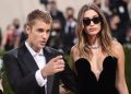 Tepis Isu Cerai, Justin Bieber Tampil Mesra Bersama Istri