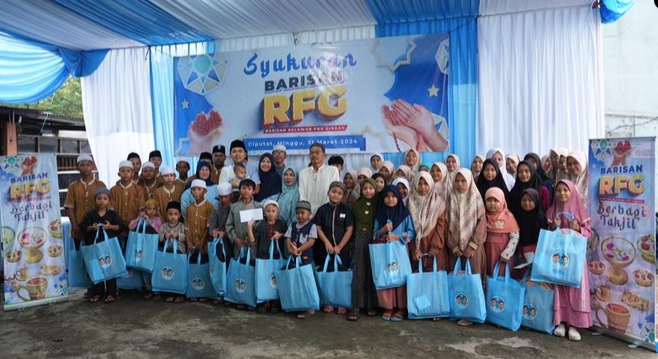 Syukuran Kemenangan Prabowo-Gibran, Barisan RFG Santuni Anak Yatim – Warga Berita 1 Syukuran Kemenangan Prabowo-Gibran, Barisan RFG Santuni Anak Yatim – Warga Berita