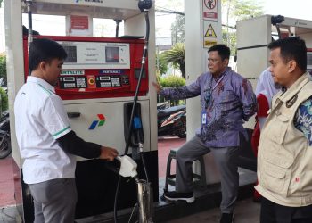 Disperindag Cek Alat Ukur di SPBU Jalur Mudik Tangerang – Warga Berita