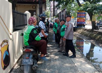 Sambangi Komunitas Ojek Online, Kanit Binmas Polsek Brebes Sampaikan Ini