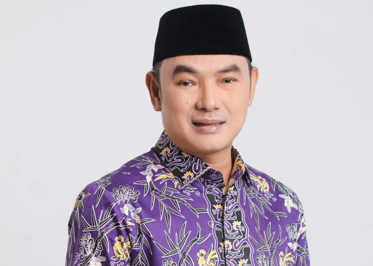 Mad Romli Disarankan Pilih Wakil yang Punya Kekuatan Akar Rumput – Warga Berita 1 Mad Romli Disarankan Pilih Wakil yang Punya Kekuatan Akar Rumput – Warga Berita