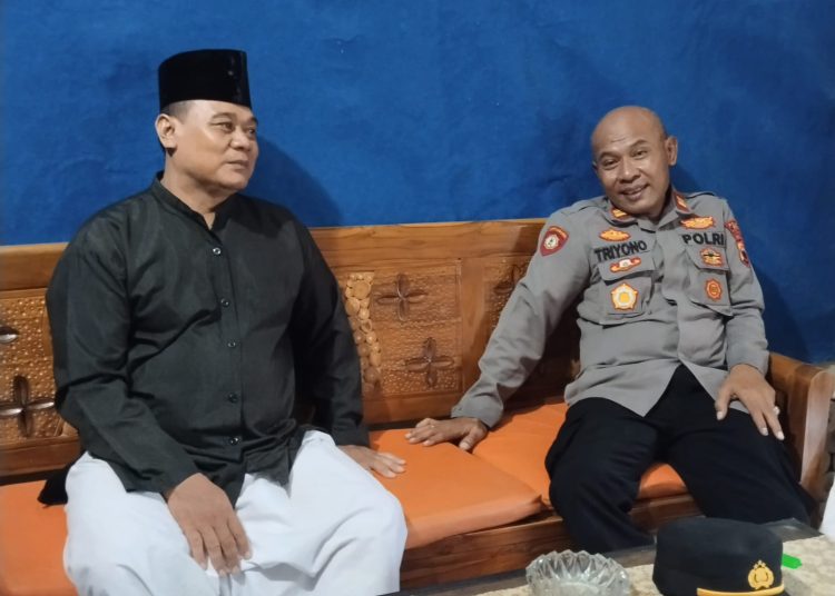 Jaga Kondusifitas Pasca Lebaran, Kapolsek Wanasari Silaturahmi ke Tokoh Masyarakat Desa Sawojajar
