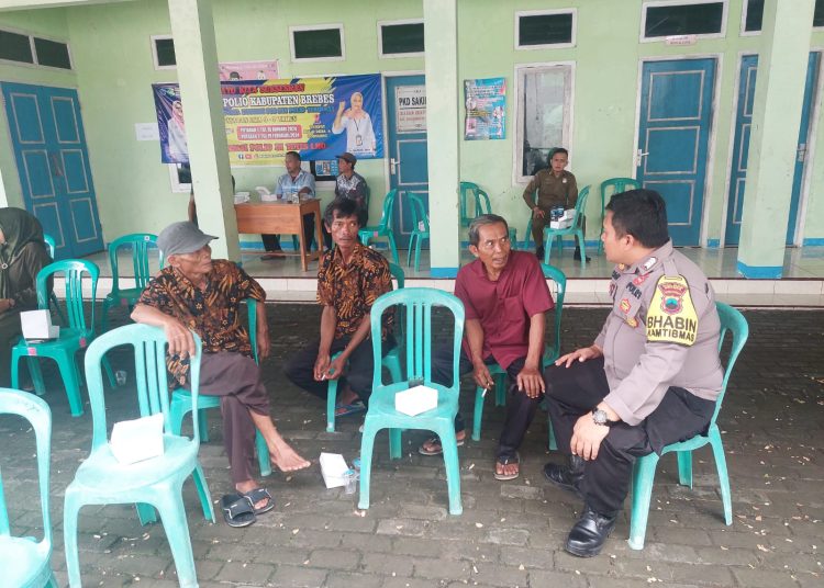 Wujudkan Harkamtibmas Yang Kondusif, Bhabinkamtibmas Polsek Banjarharjo Sambangi Warga Desa Dukuhjeruk 1 Wujudkan Harkamtibmas Yang Kondusif, Bhabinkamtibmas Polsek Banjarharjo Sambangi Warga Desa Dukuhjeruk