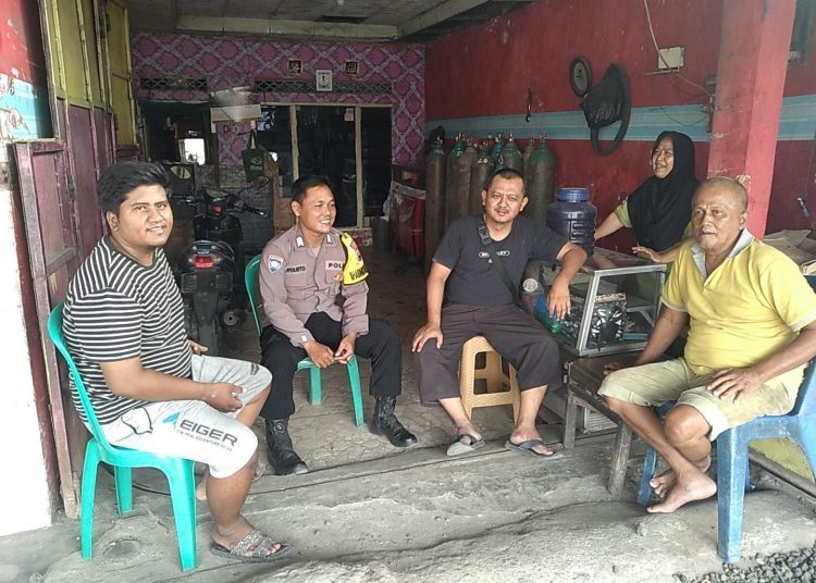 Bhabinkamtibmas Polsek Tanjung Agar Lebih Dekat Dengan Masyarakat, Ini Yang Dilakukan 1 Bhabinkamtibmas Polsek Tanjung Agar Lebih Dekat Dengan Masyarakat, Ini Yang Dilakukan