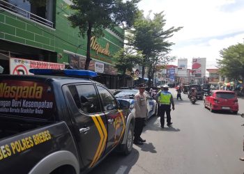 Quick Respon Aduan Masyarakat,  Polisi di Brebes Lakukan Imbaun Terkait Kendaraan Umum Tidak Berhenti Sembarangan
