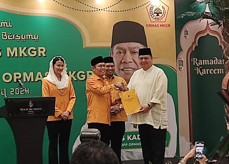 MKGR Resmi Beri Dukungan ke Airlangga Jadi Ketum Golkar di Munas 2024 1 MKGR Resmi Beri Dukungan ke Airlangga Jadi Ketum Golkar di Munas 2024