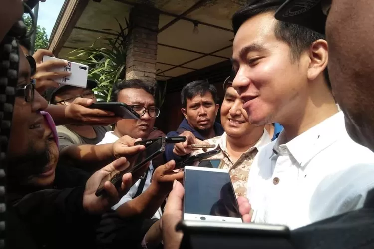 Tak Mundur dari Walikota Solo Usai Jadi Cawapres Terpilih, Ini Alasan Gibran 1 Tak Mundur dari Walikota Solo Usai Jadi Cawapres Terpilih, Ini Alasan Gibran
