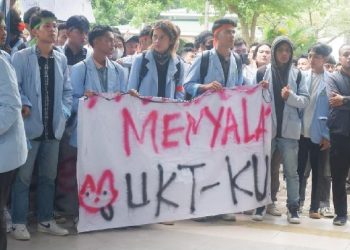 Protes Pernyataan Nadiem Soal Besaran UKT, BEM SI Ancam Mogok Kuliah » Warga Berita