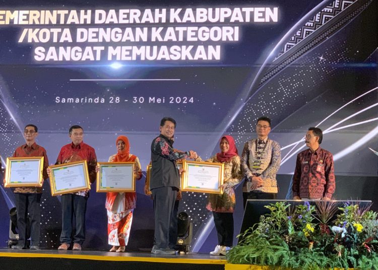 Kebumen Raih Penghargaan Pengelolaan Arsip Terbaik Nasional dengan Predikat AA 1 Kebumen Raih Penghargaan Pengelolaan Arsip Terbaik Nasional dengan Predikat AA