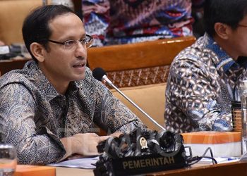 Nadiem Makarim Berjanji Akan Hentikan Kenaikan UKT Yang Tak Wajar » Warga Berita