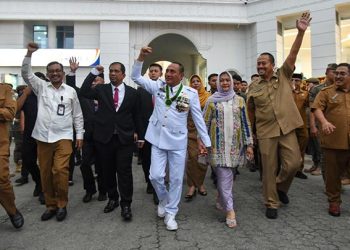 Bobby Nasution, Edy Rahmayadi dan Musa Rajekshah » Warga Berita