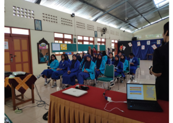 Mahasiswa MBKM FP UNS Bersama Solopos Gelar Workshop Videografi di SMP N 7 Surakarta – Universitas Sebelas Maret