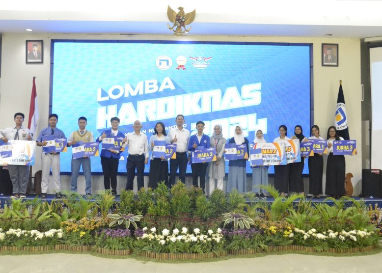 ...Hingga Mahasiswa di Indonesia, Meriahkan Lomba Hardiknas 1 …Hingga Mahasiswa di Indonesia, Meriahkan Lomba Hardiknas