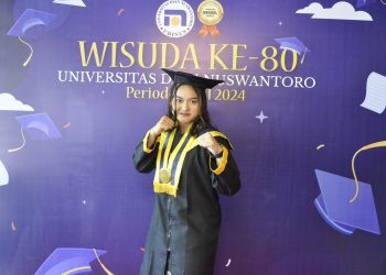 Wisudawati Universitas Dian Nuswantoro Mampu Lulus 3,5 Tahun..