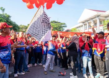 FH UNDIP Bangun Sinergitas Melalui Jalan Sehat