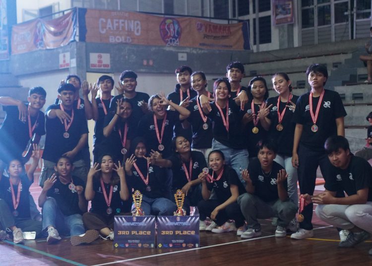 Lemari Prestasi UKM Bola Basket Udinus Terus Bertambah