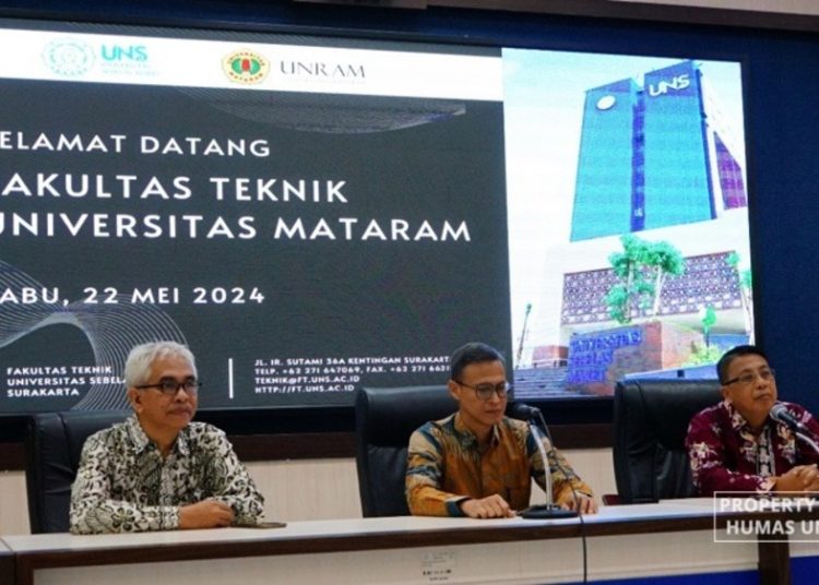 FT UNS Tandatangani Perjanjian Kerja Sama dengan FT Universitas Mataram – Universitas Sebelas Maret 1 FT UNS Tandatangani Perjanjian Kerja Sama dengan FT Universitas Mataram – Universitas Sebelas Maret