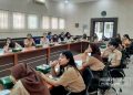 Grup Riset HKINES FK UNS Beri Pendidikan Reproduksi dan Deteksi Dini Kanker Payudara di SMP N 1 Surakarta – Universitas Sebelas Maret 11 Grup Riset HKINES FK UNS Beri Pendidikan Reproduksi dan Deteksi Dini Kanker Payudara di SMP N 1 Surakarta – Universitas Sebelas Maret