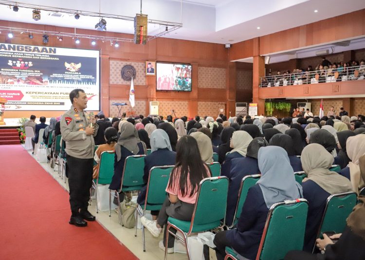 Peduli Generasi Milenial Irjen Pol Ahmad Luthfi berikan Kuliah Umum di Kampus UPGRIS