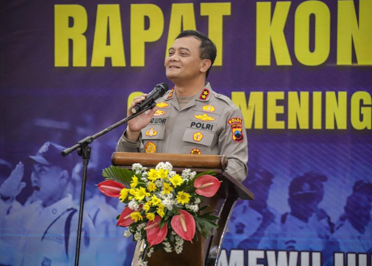 Irjen Pol Ahmad Luthfi katakan Satpam bagian dari Polri yang tidak bisa di pisah, berperan penting menunjang pembangunan Nasional 1 Irjen Pol Ahmad Luthfi katakan Satpam bagian dari Polri yang tidak bisa di pisah, berperan penting menunjang pembangunan Nasional