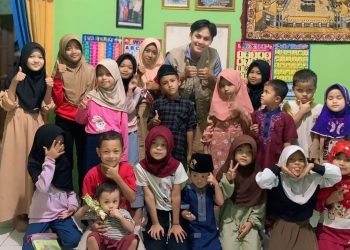 Tingkatkan Kualitas Pendidikan, Pegiat Sosial di Kota Serang Gelar Program Les Gratis – Warga Berita