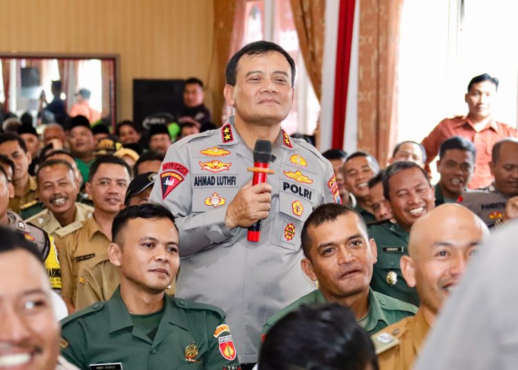 Irjen Pol Ahmad Luthfi diapresiasi Bupati Wonogiri, Apel Tiga Pilar gelar Pilkada Sukses tanpa Ekses 1 Irjen Pol Ahmad Luthfi diapresiasi Bupati Wonogiri, Apel Tiga Pilar gelar Pilkada Sukses tanpa Ekses