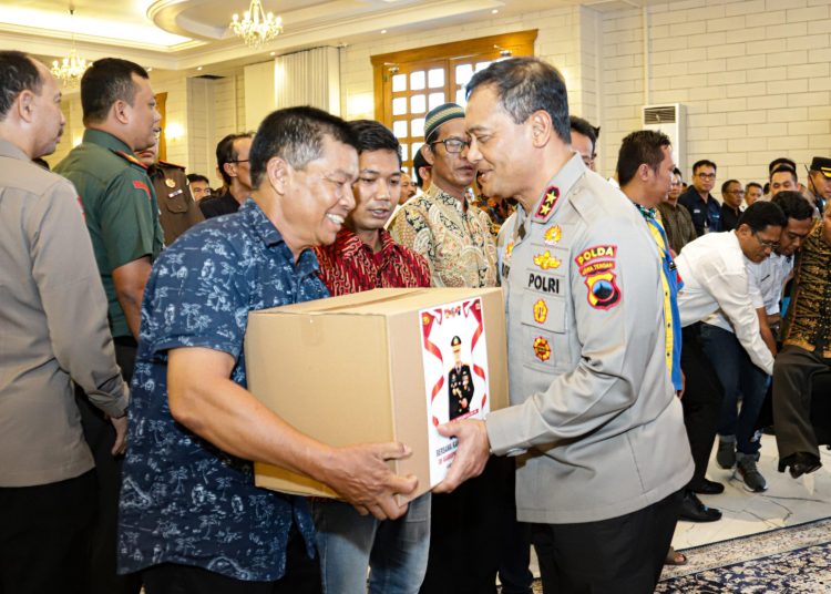 Irjen Pol Ahmad Luthfi; Seluruh komponen masyarakat perlu terlibat selesaikan masalah