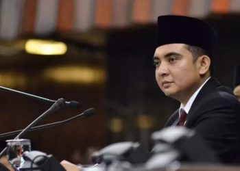 Legislator Gerindra Ade Rezki Pratama Bantu Masyarakat Terdampak Bencana – Warga Berita
