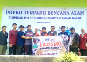 Muhammadiyah Dharmasraya Bantu Korban Banjir Bandang di Tanah Datar