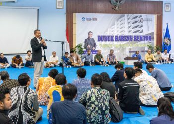 Rektor UNDIP Berbincang Akrab dengan Mahasiswa
