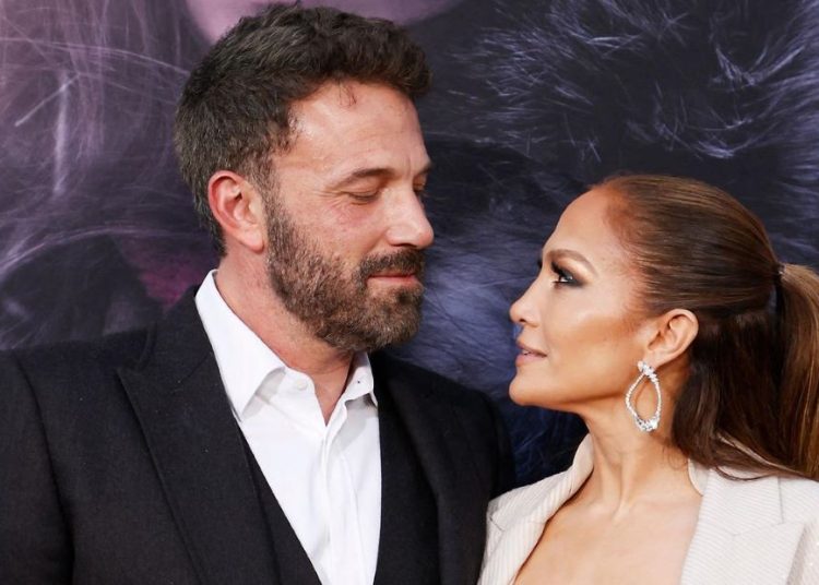 Jennifer Lopez dan Ben Affleck Dikabarkan Pisah Rumah