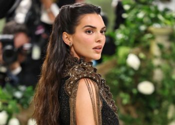 Kendall Jenner Lagi Suka Nangis