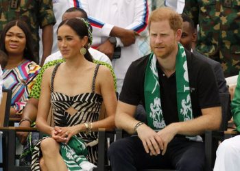 Meghan Markle Kenakan Baju Seharga Rp45 Juta Saat Lawatan ke Nigeria