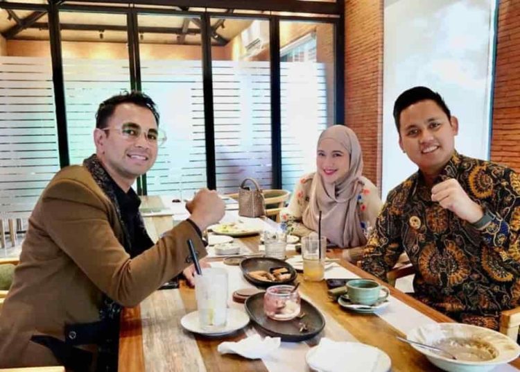 Jawaban Raffi Ahmad Soal Pinangan Dico Ganinduto Ajak Duet di Pilgub Jateng 2024 1 Jawaban Raffi Ahmad Soal Pinangan Dico Ganinduto Ajak Duet di Pilgub Jateng 2024