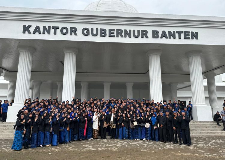 Pj Gubernur Banten Ungkap Alasan Upacara Hardiknas Pakai Pakaian Adat – Warga Berita