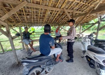Patroli Dialogis Ke Desa, Anggota Polsek Wanasari Ajak Masyarakat Jaga Kamtibmas
